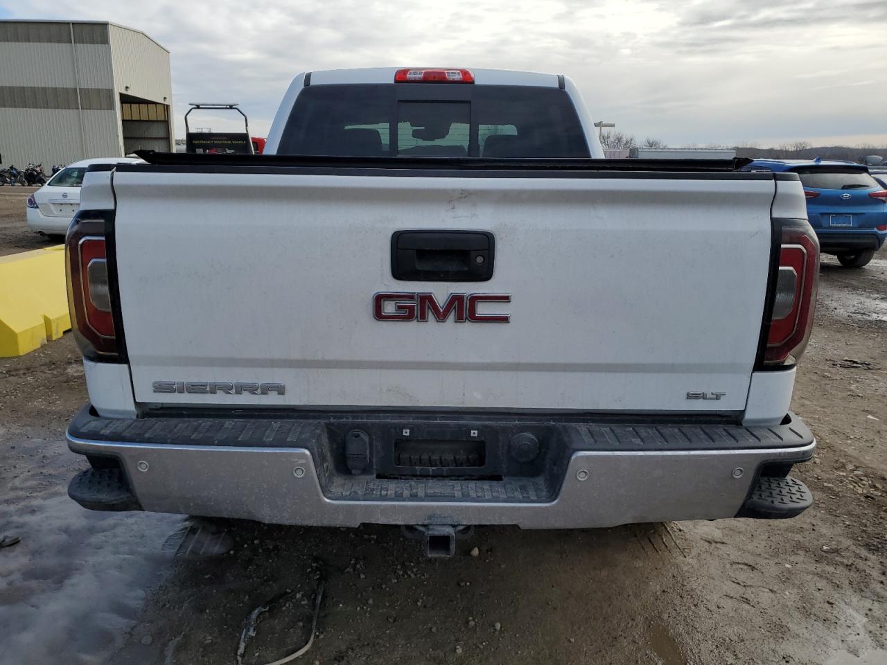 2018 GMC Sierra - Image 6