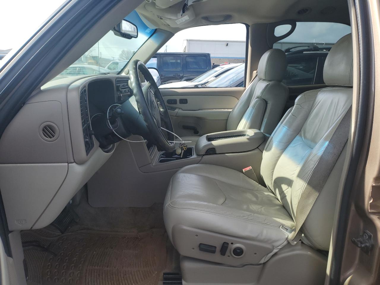 2003 Chevrolet Tahoe - Image 7