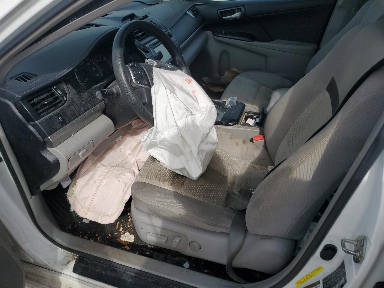 2014 Toyota Camry - Image 7
