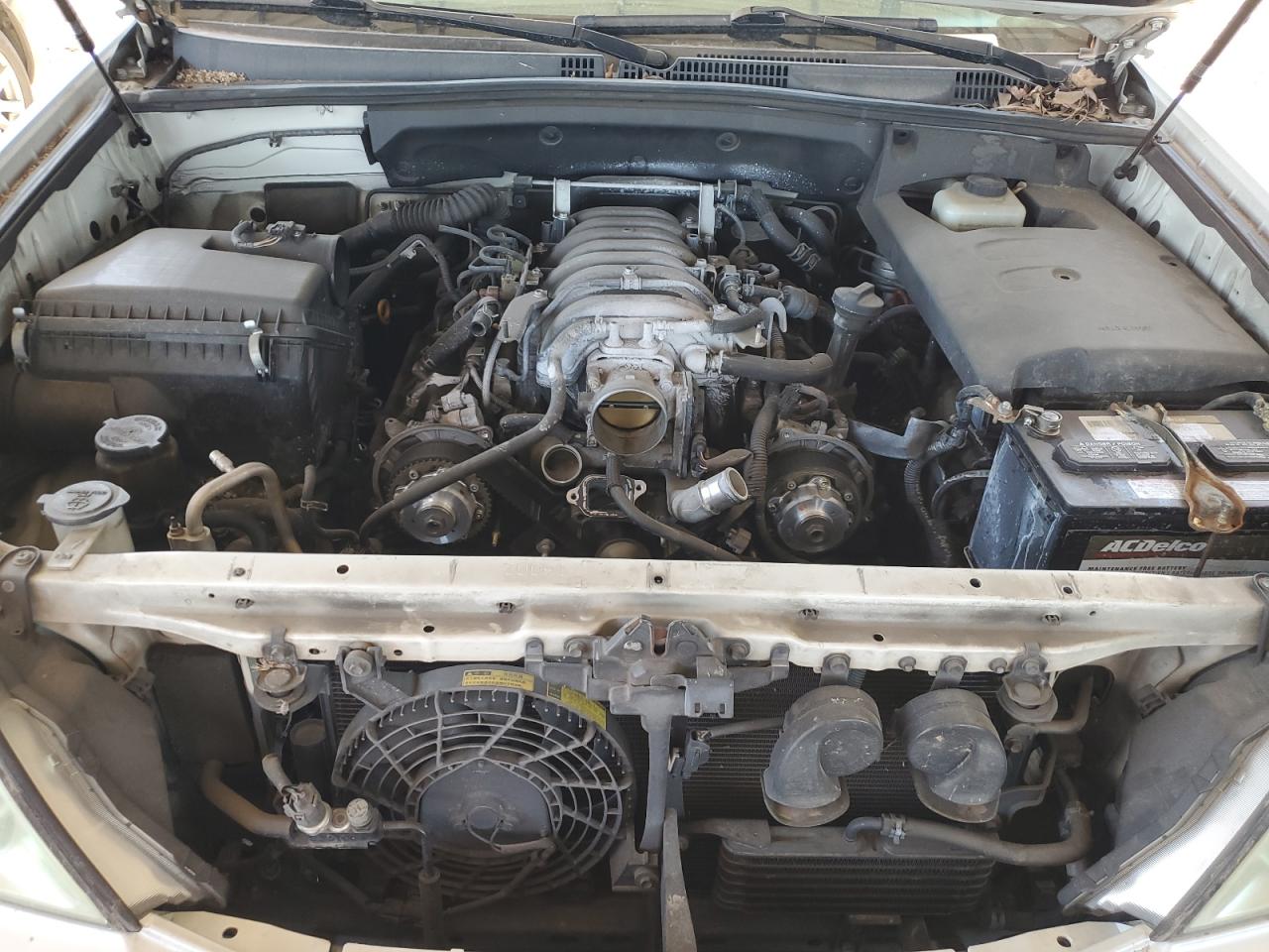 2005 Lexus GX - Image 12