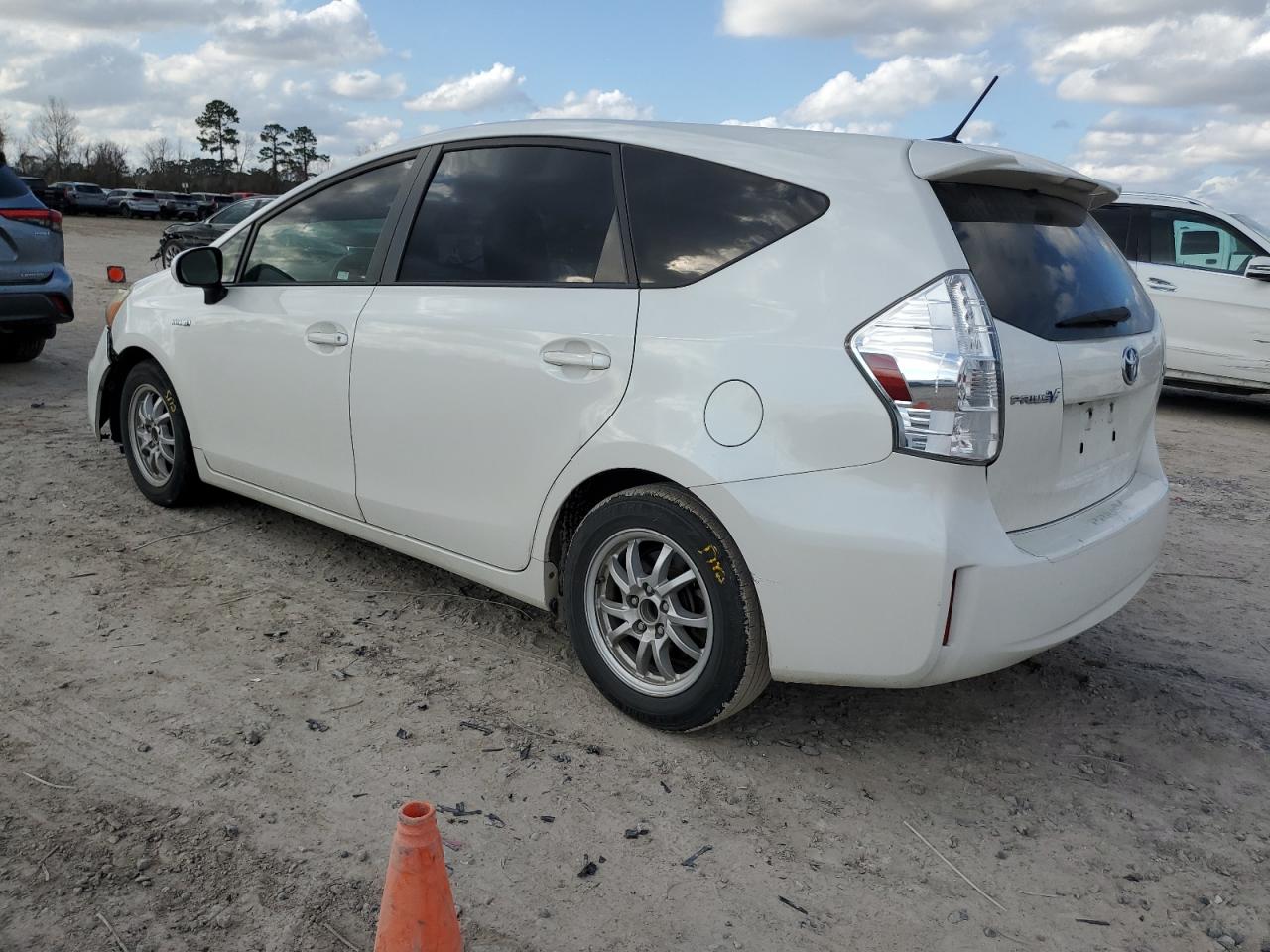 2013 Toyota Prius - Image 2