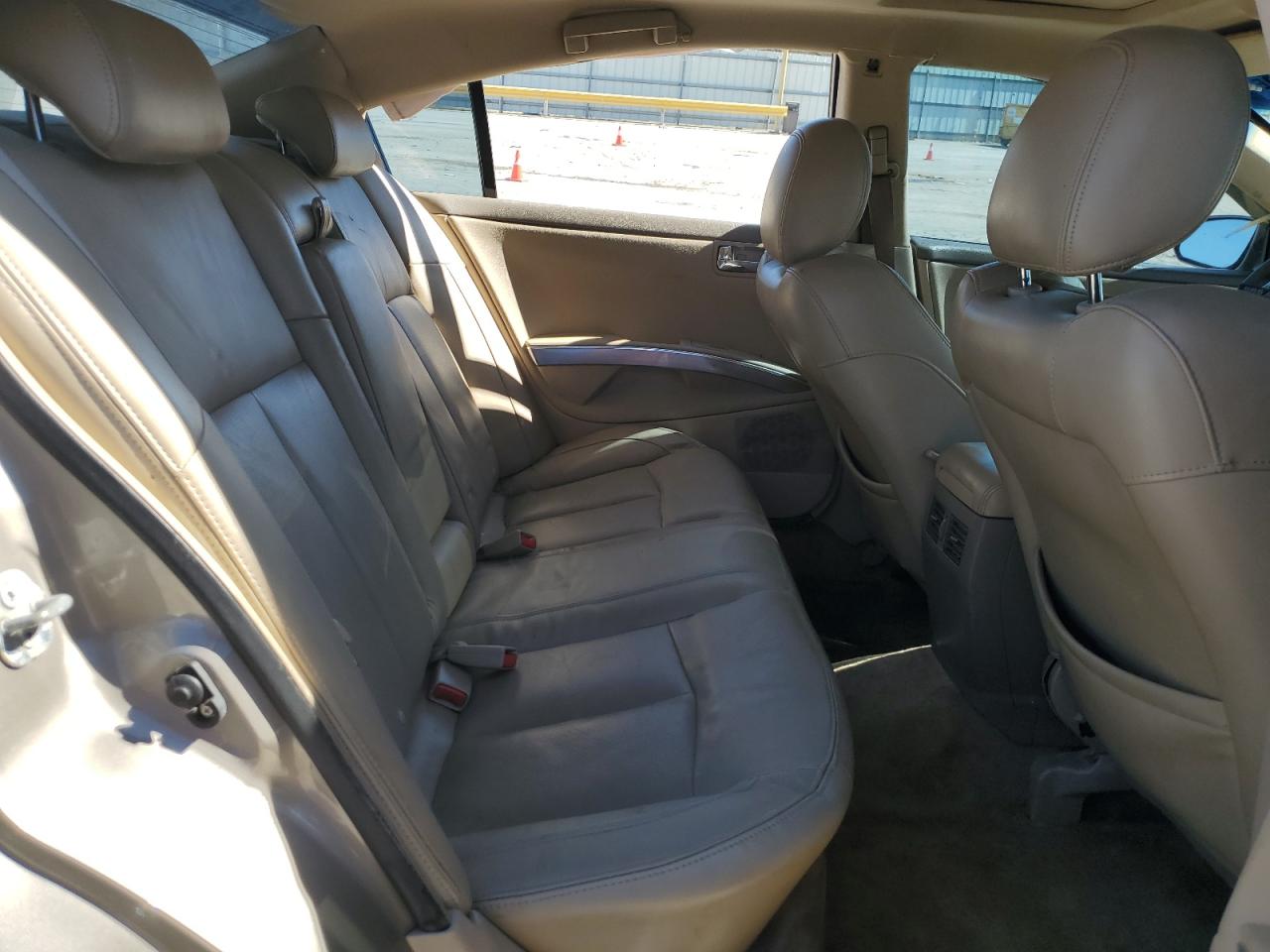 2007 Nissan Maxima - Image 10