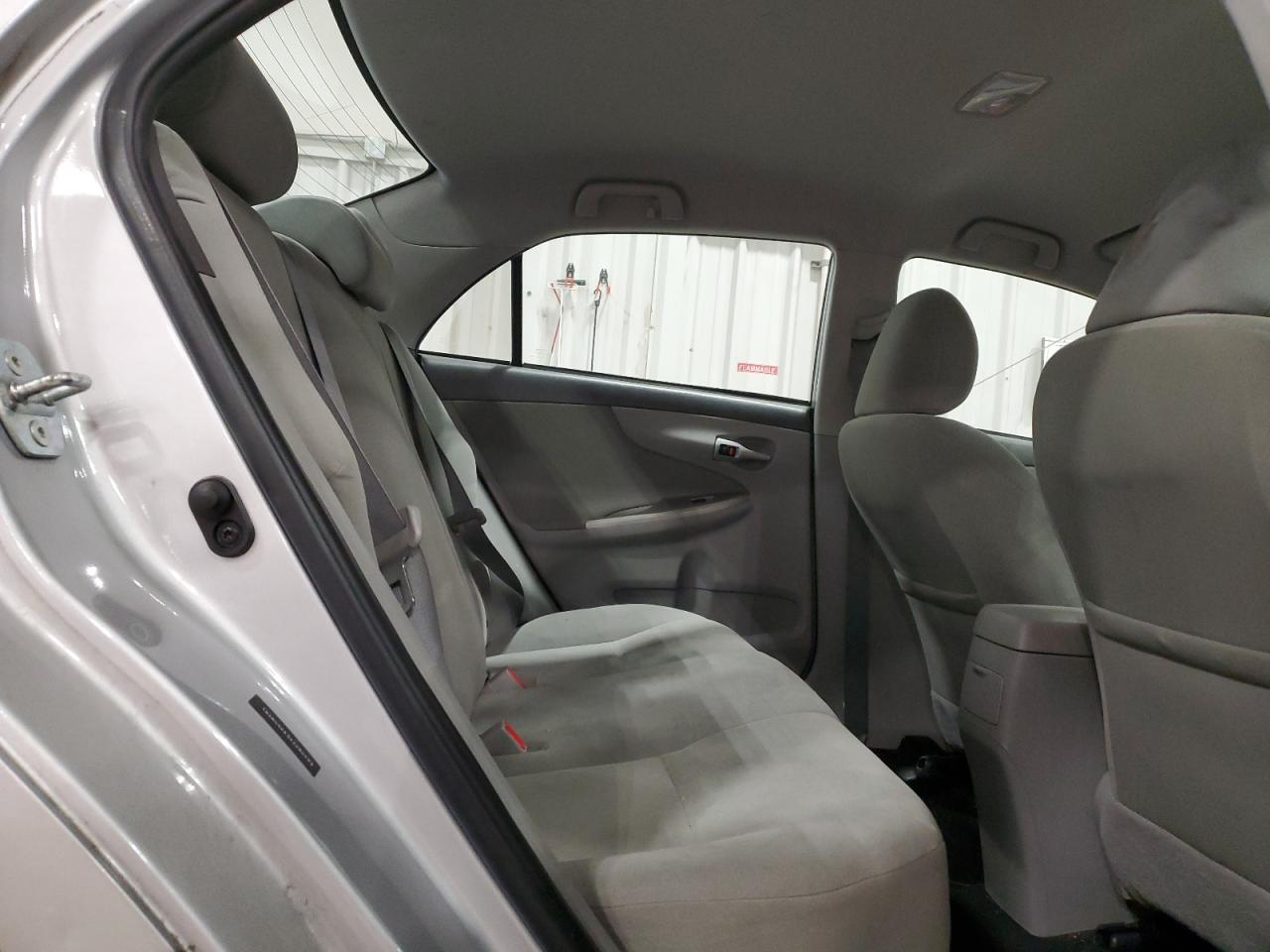 2010 Toyota Corolla - Image 10