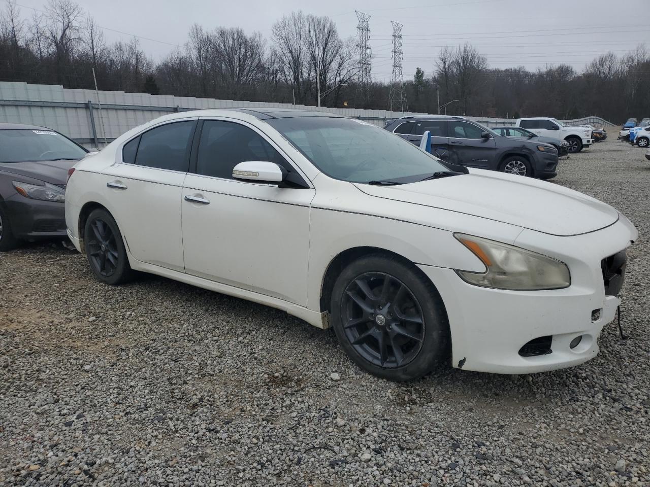 2010 Nissan Maxima - Image 4