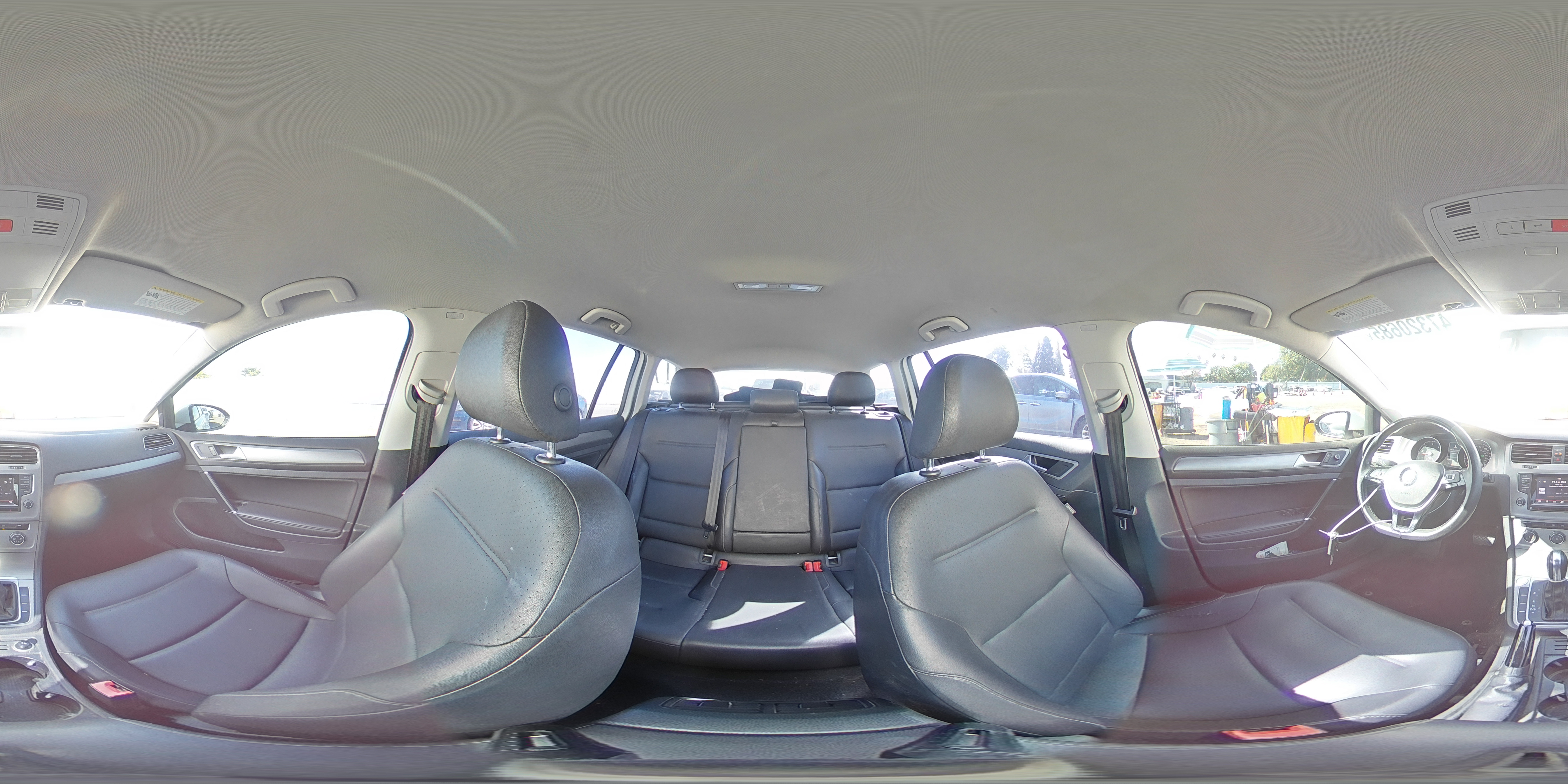 2015 Volkswagen Golf - Image 13