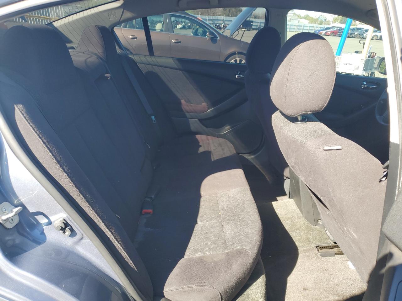 2012 Nissan Altima - Image 10