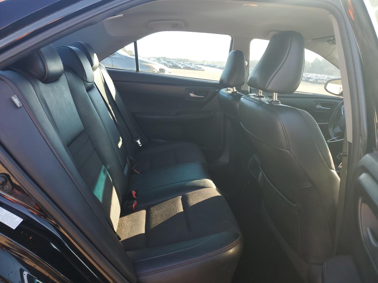 2016 Toyota Camry - Image 10