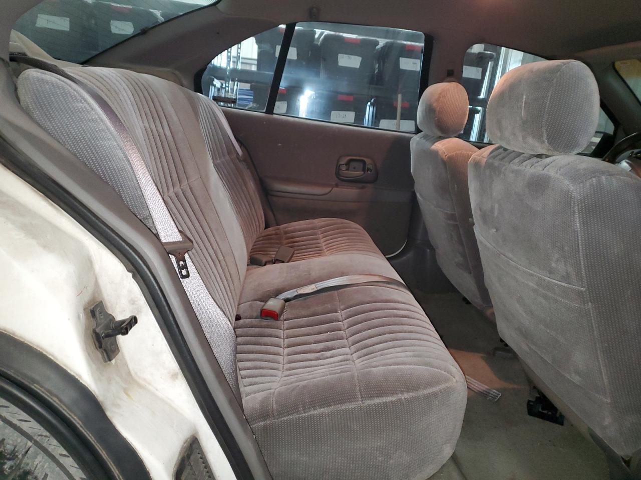 2001 Chevrolet Lumina - Image 11