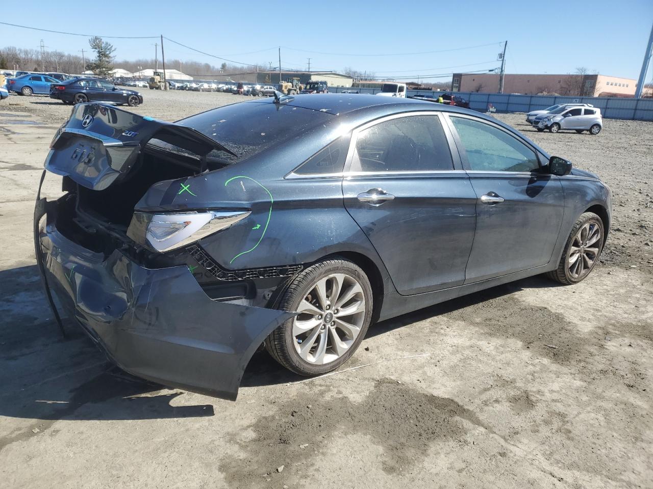 2011 Hyundai Sonata - Image 3