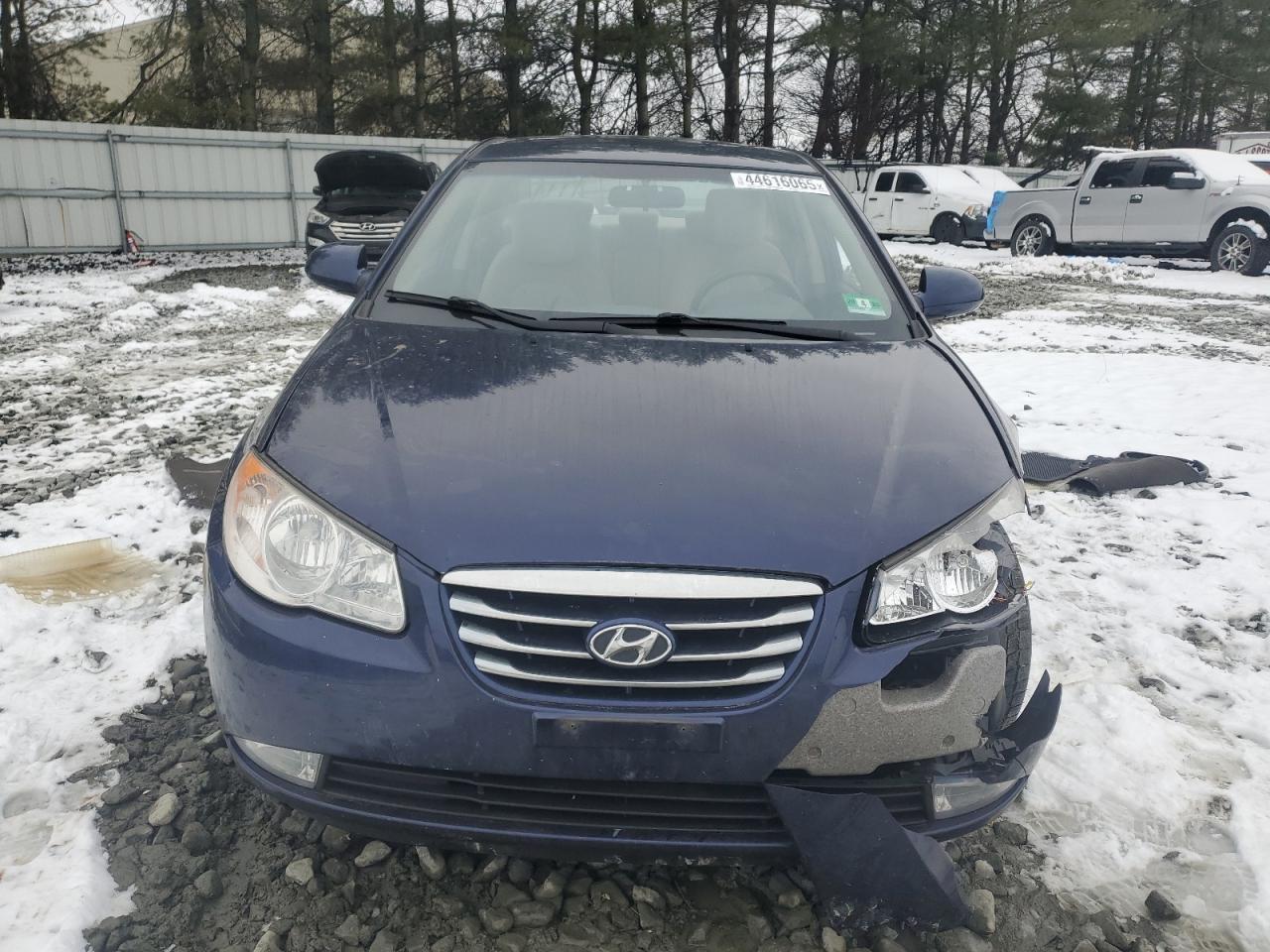 2010 Hyundai Elantra - Image 5