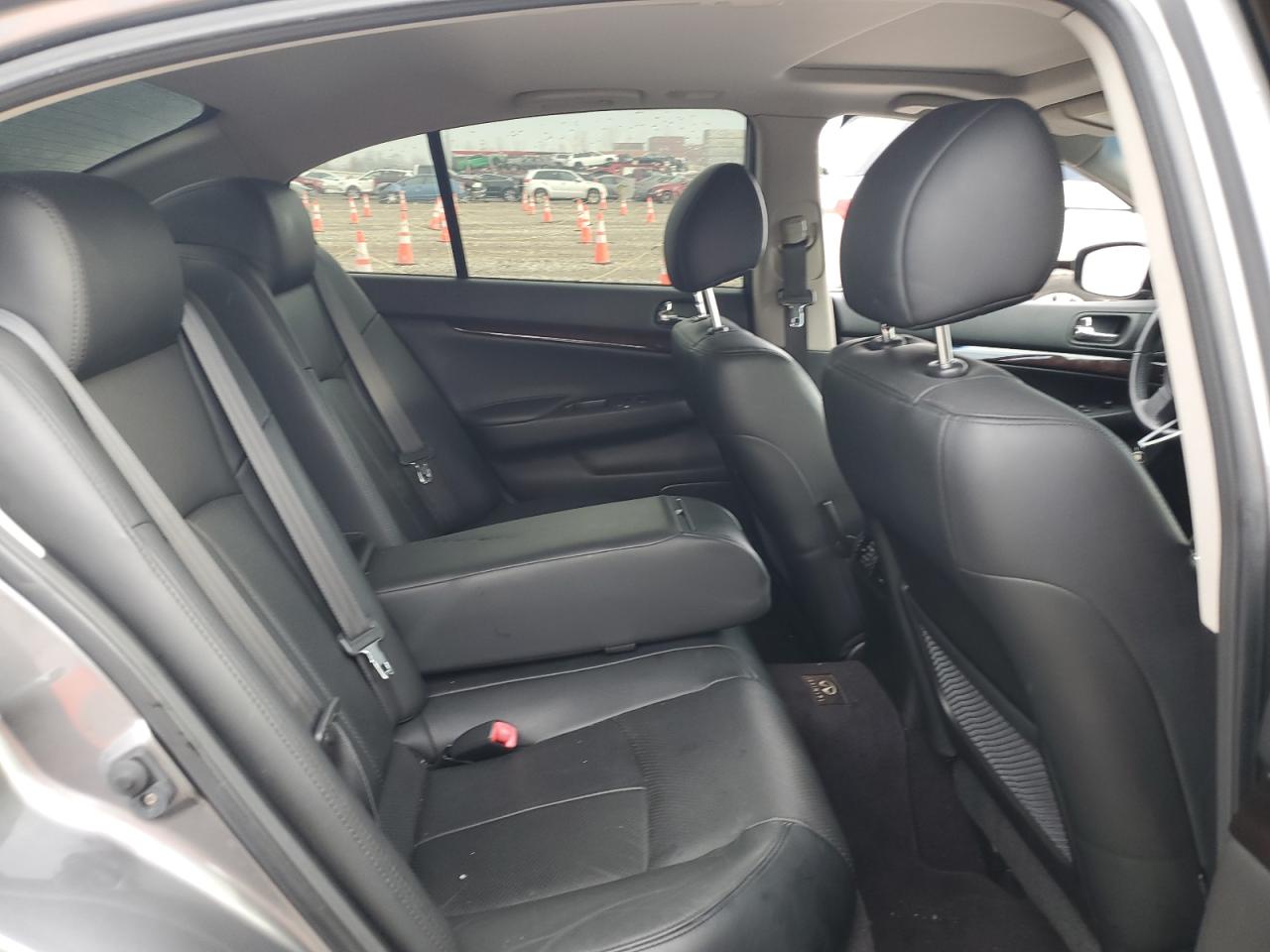2013 Infiniti G - Image 10