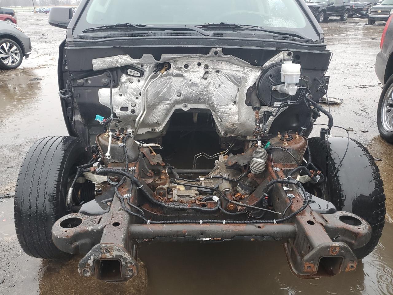 2015 Chevrolet Suburban - Image 12