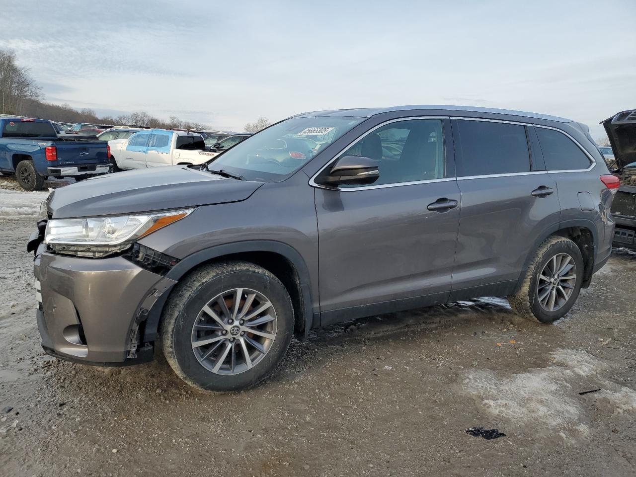 2019 Toyota Highlander - Image 1