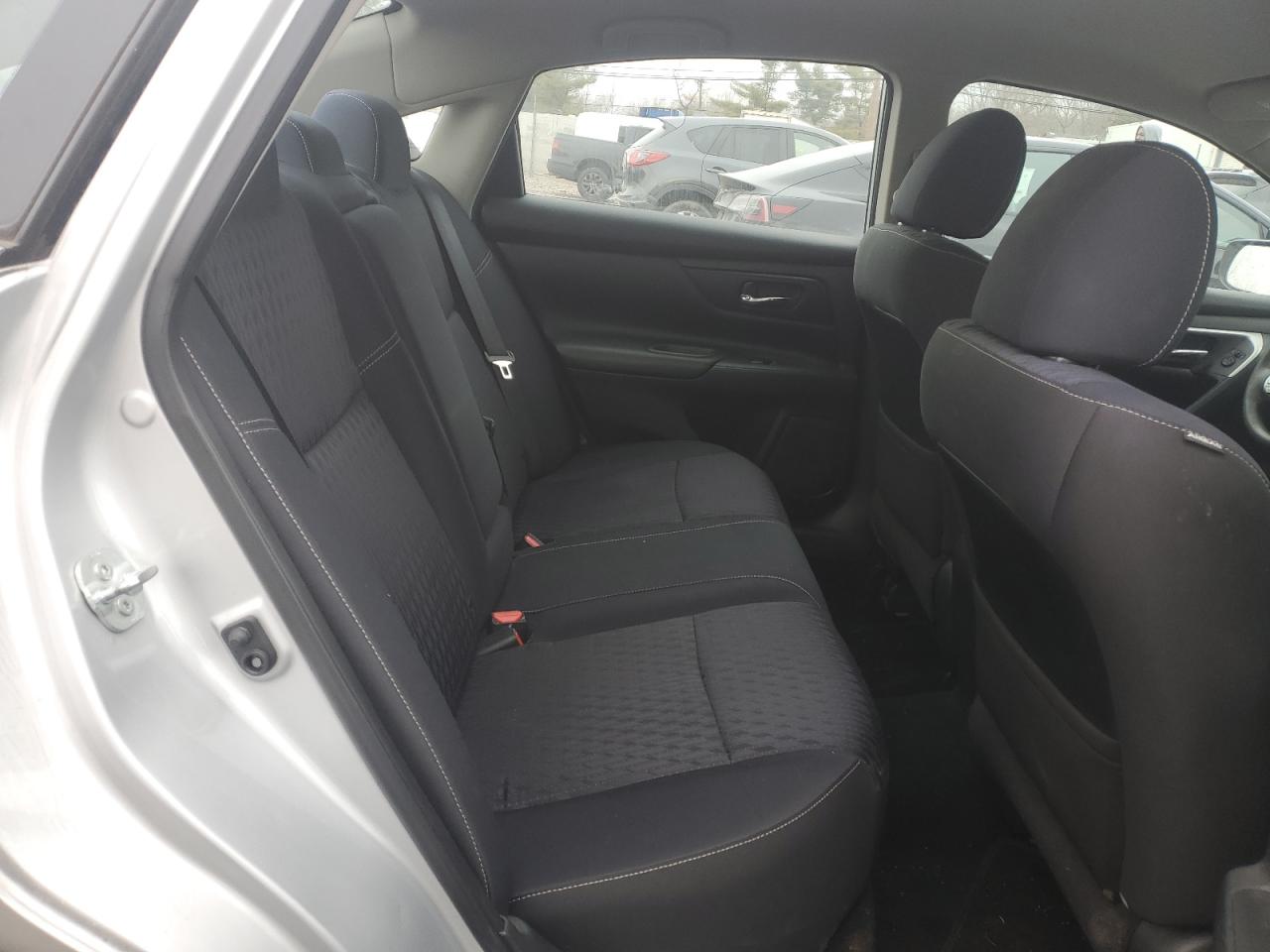 2017 Nissan Altima - Image 10