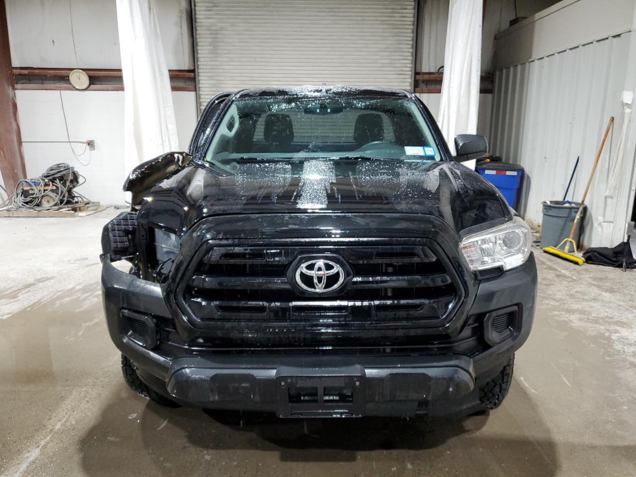2016 Toyota Tacoma - Image 5