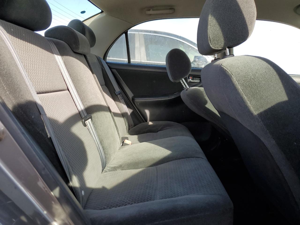 2005 Toyota Corolla - Image 10