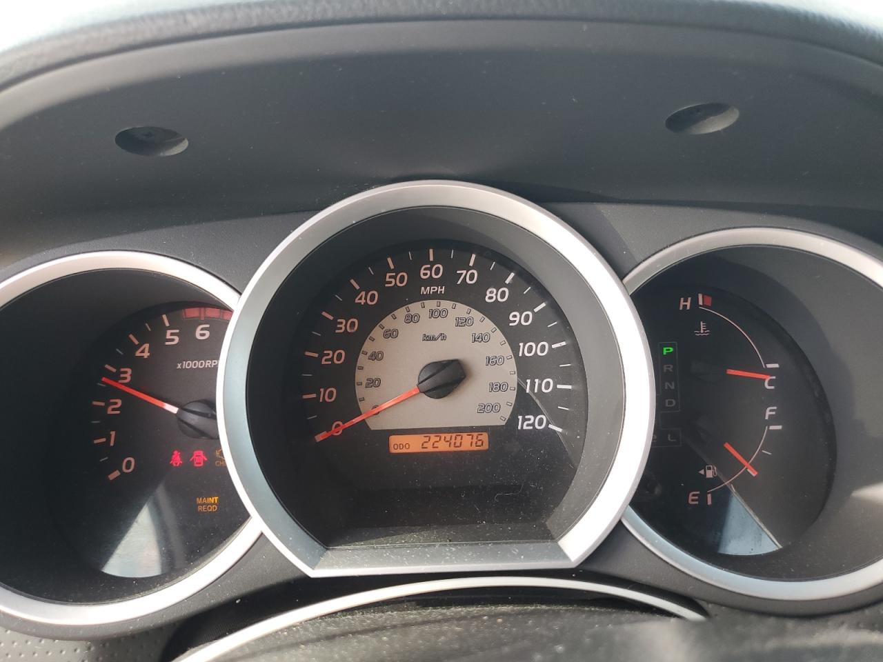 2005 Toyota Tacoma - Image 9