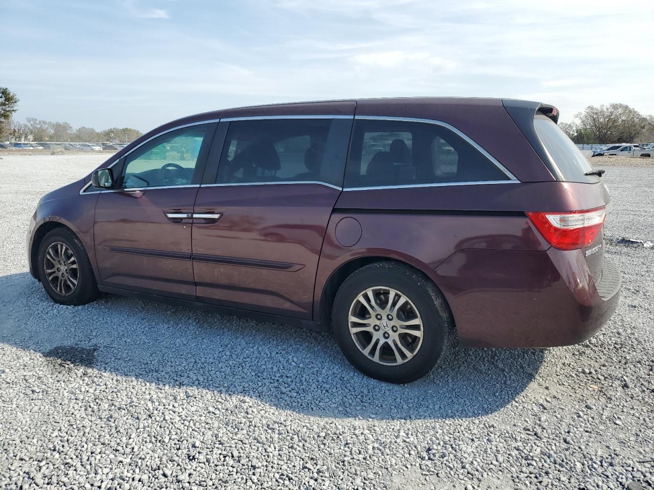 2012 Honda Odyssey - Image 2