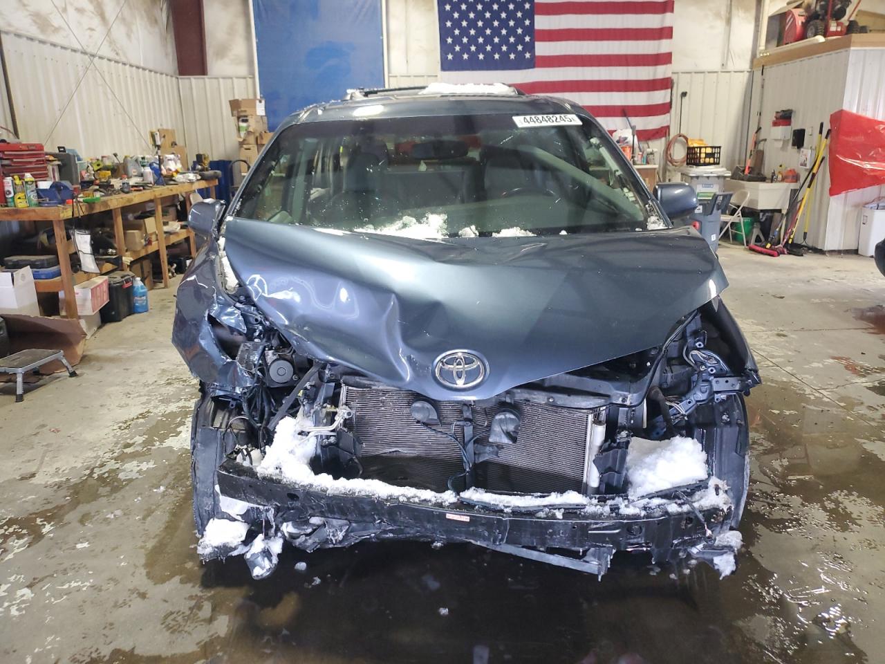 2015 Toyota Sienna - Image 5