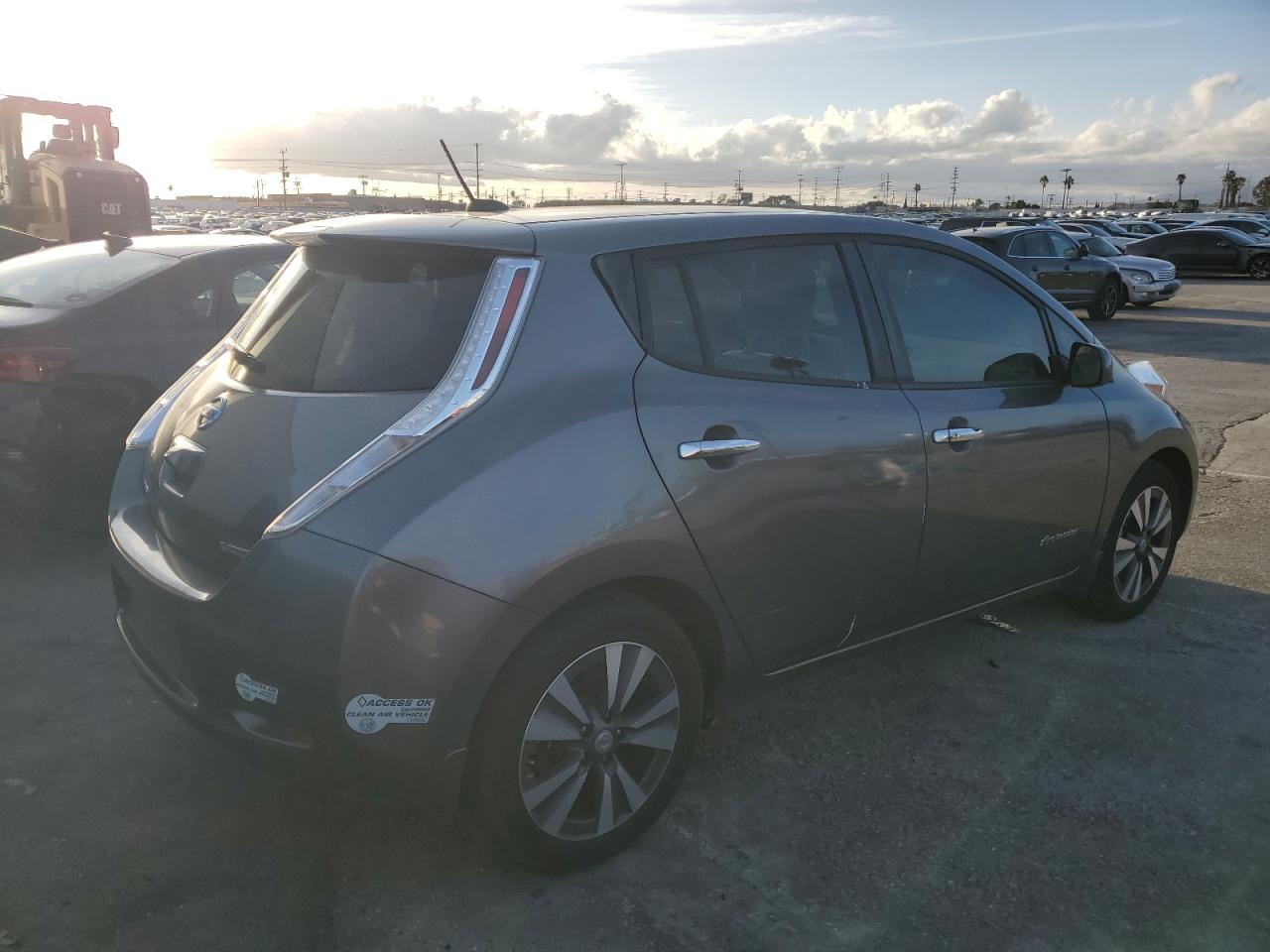 2015 Nissan Leaf - Image 3