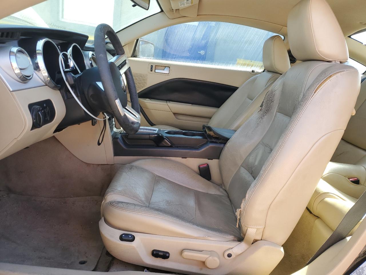 2007 Ford Mustang - Image 7
