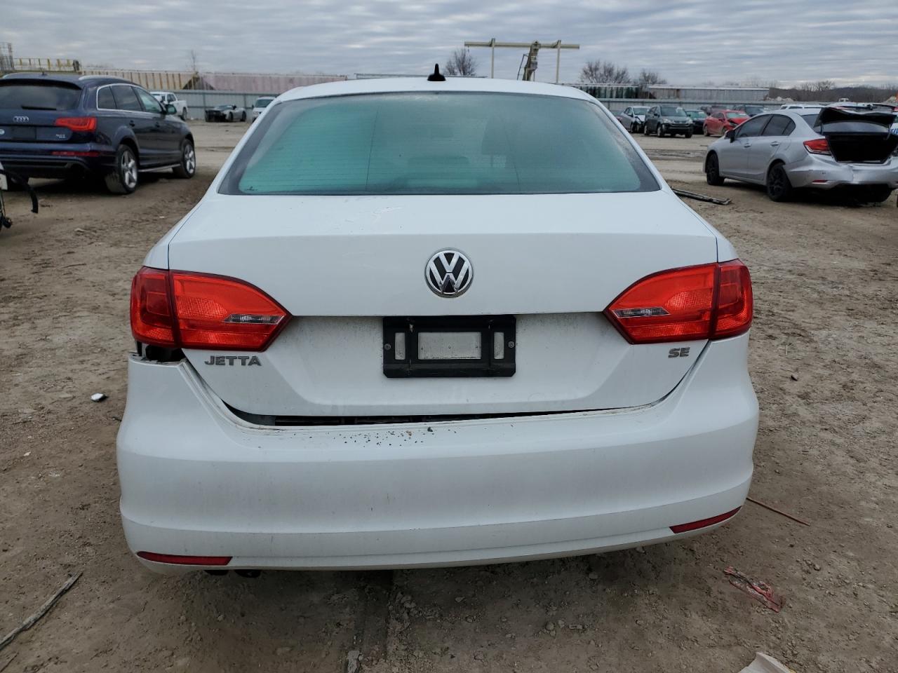 2014 Volkswagen Jetta - Image 6