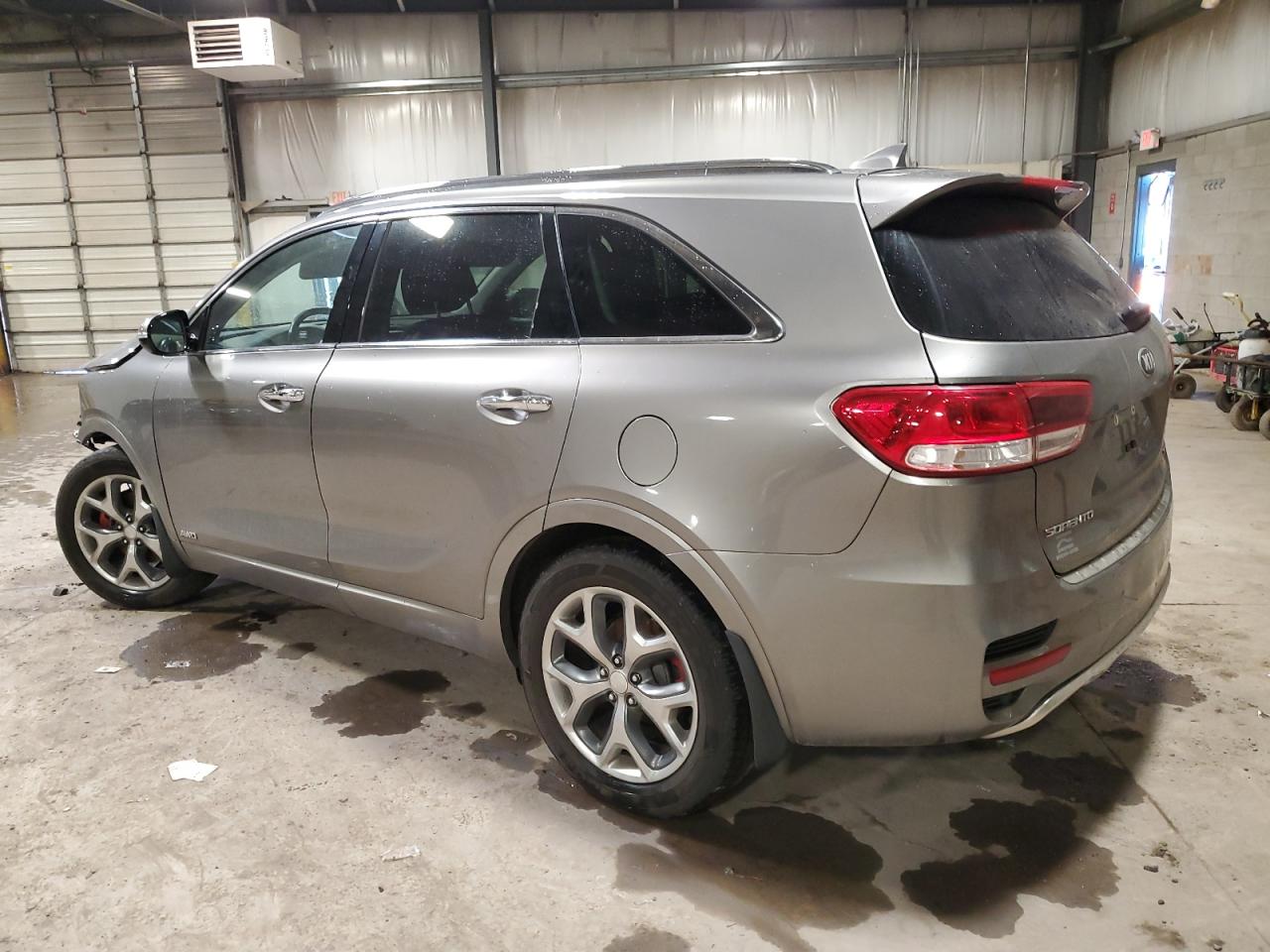 2017 Kia Sorento - Image 2