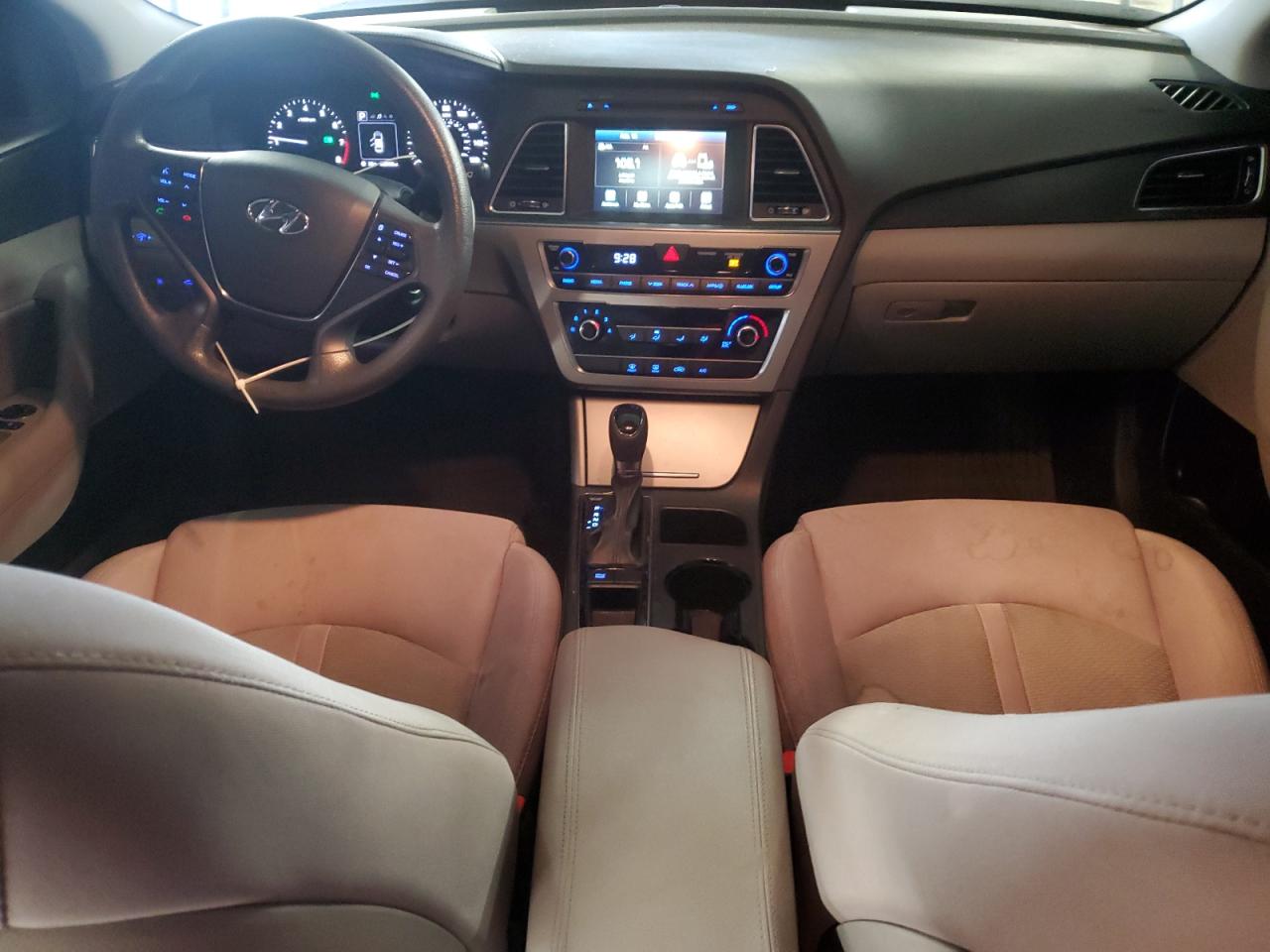 2016 Hyundai Sonata - Image 8