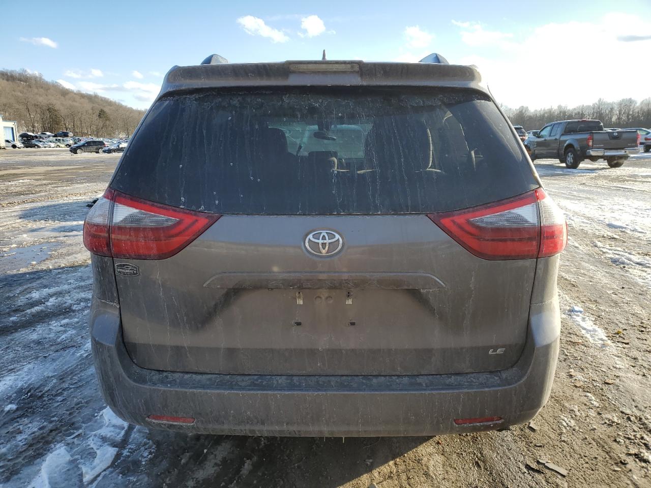 2020 Toyota Sienna - Image 6