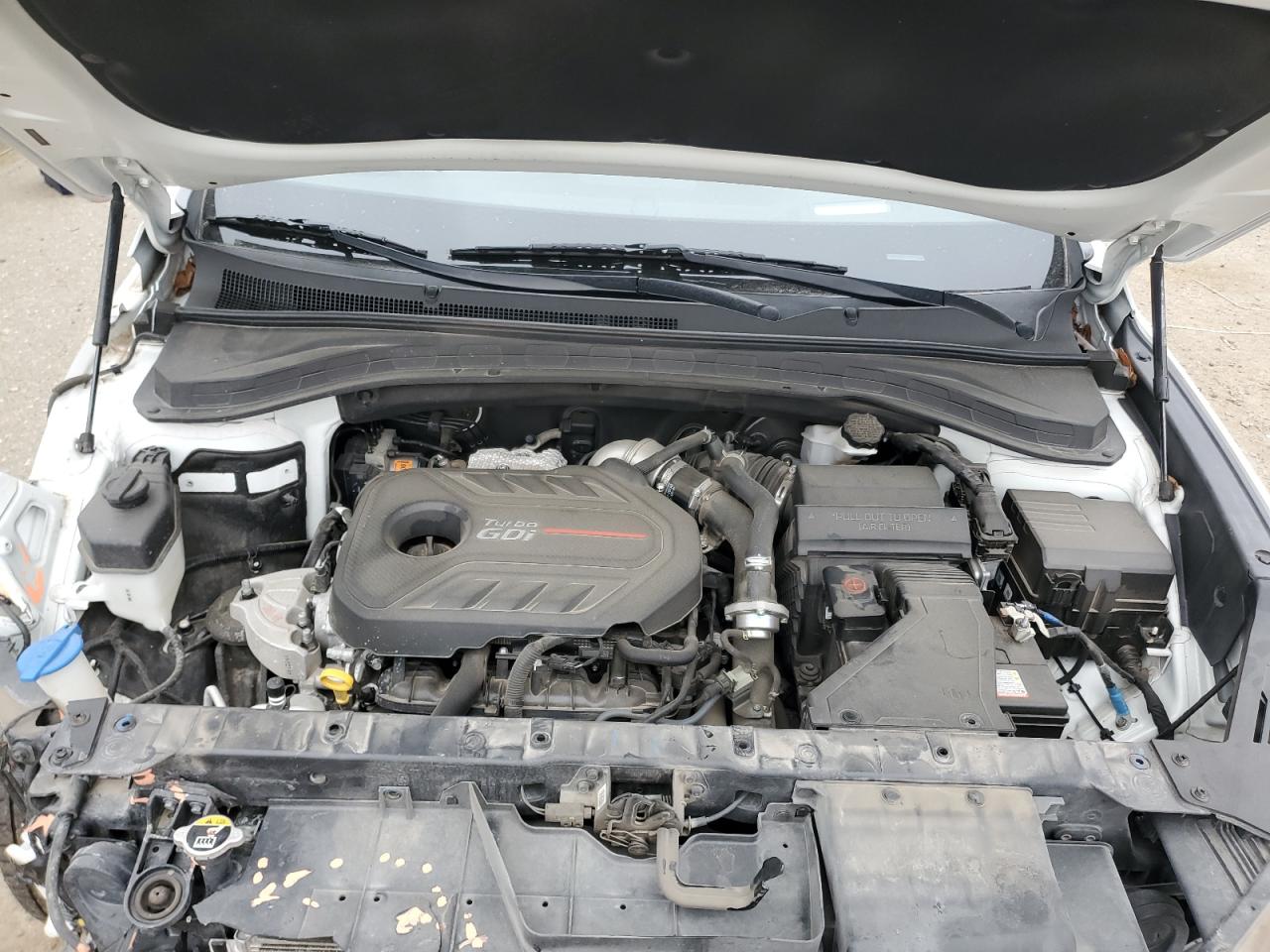 2019 Hyundai Santa Fe - Image 12