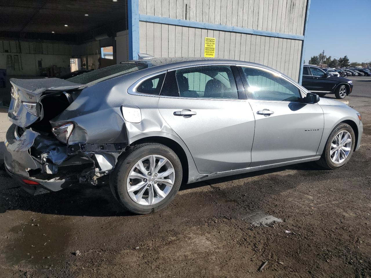 2023 Chevrolet Malibu - Image 3