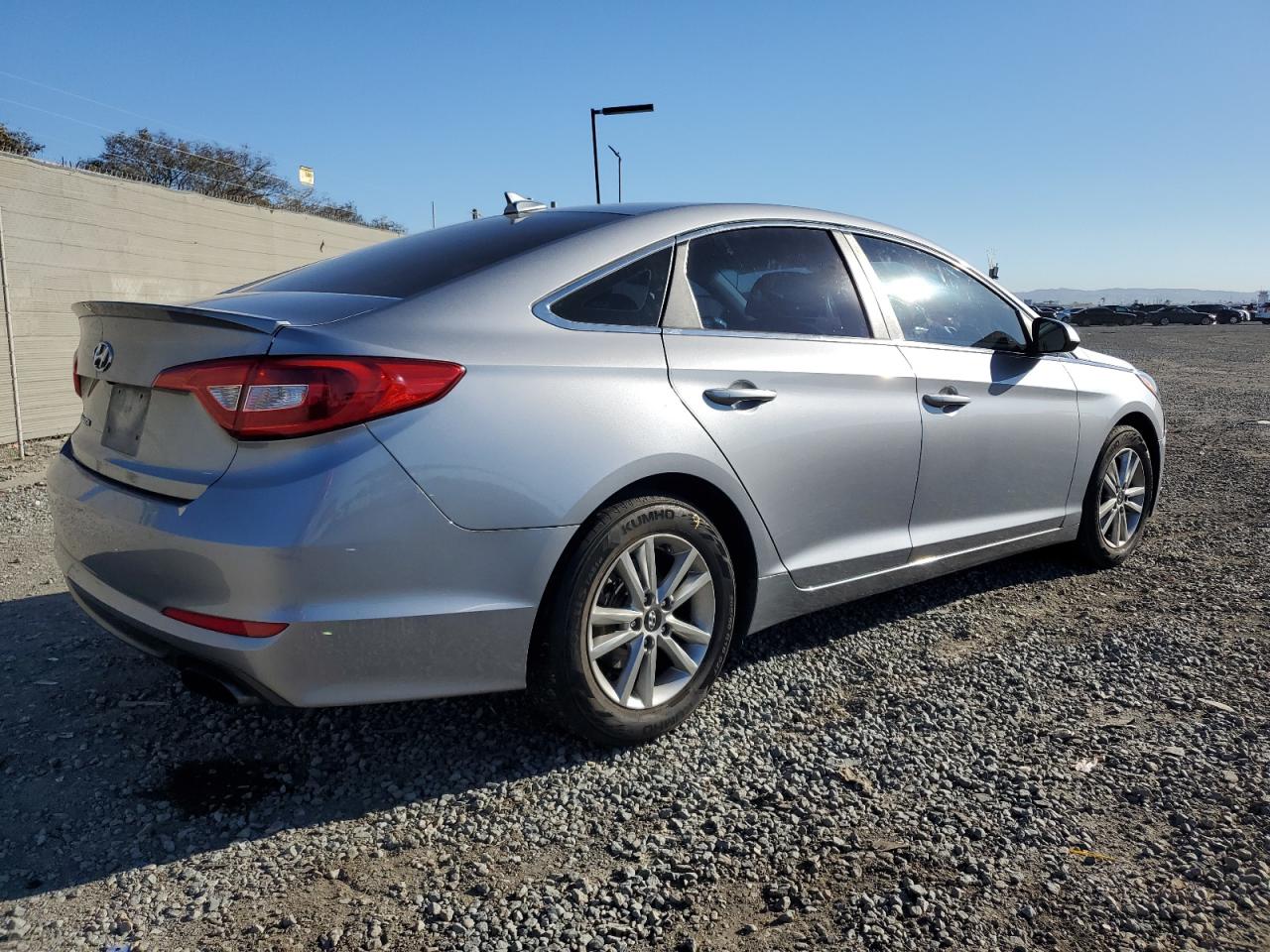 2015 Hyundai Sonata - Image 3