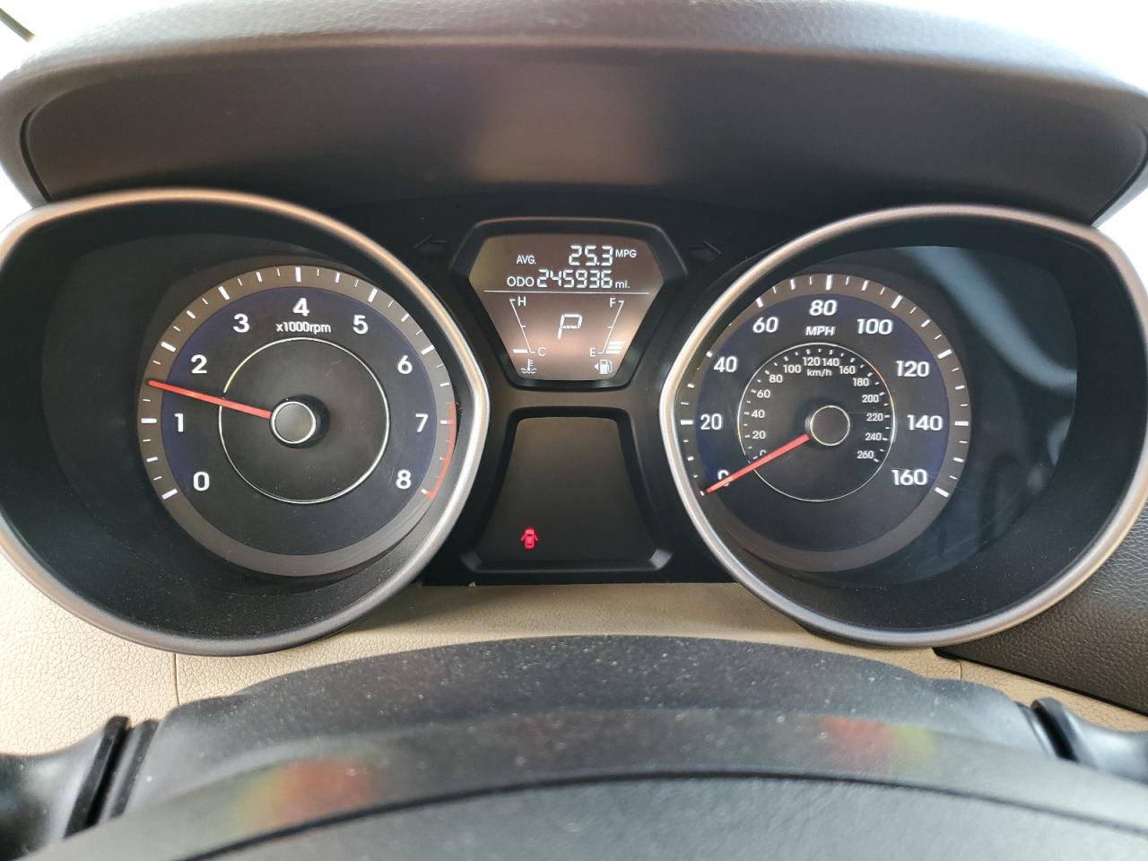 2013 Hyundai Elantra - Image 9