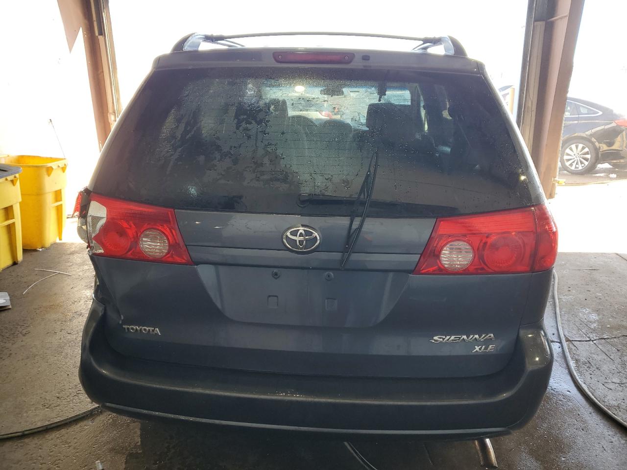 2007 Toyota Sienna - Image 6