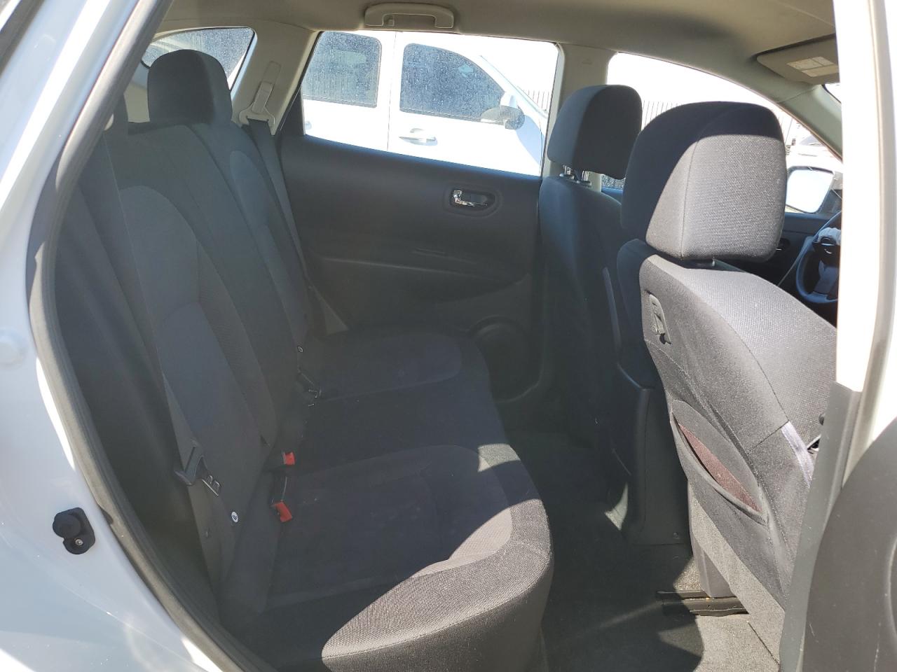 2011 Nissan Rogue - Image 11