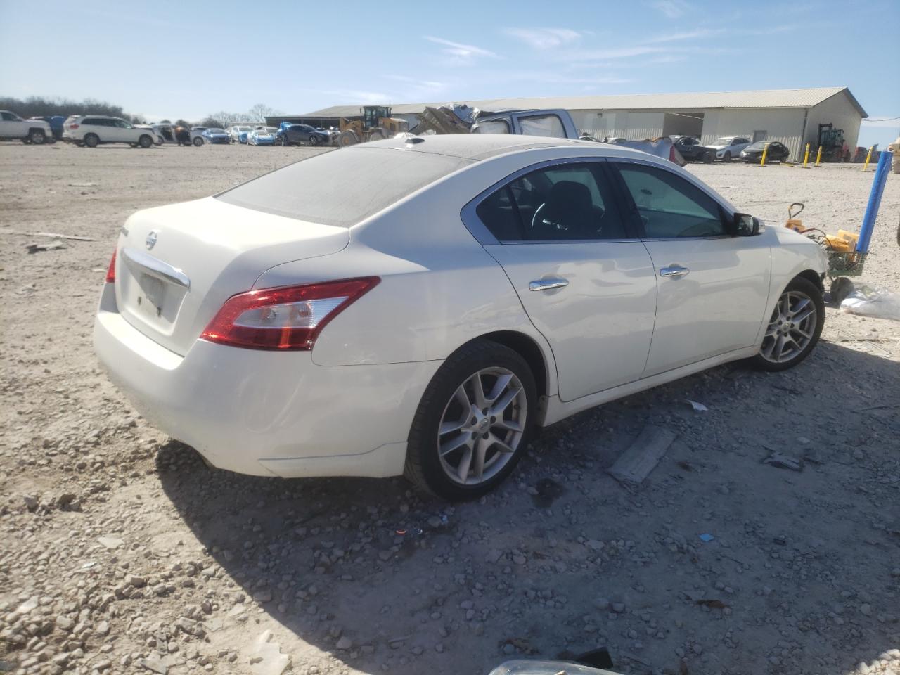 2009 Nissan Maxima - Image 3