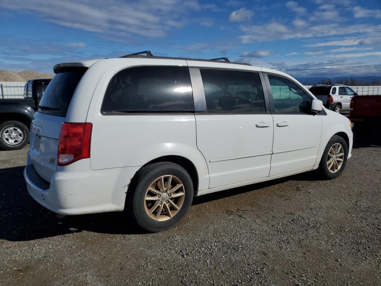 2014 Dodge Caravan - Image 3