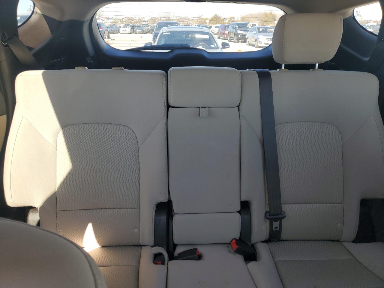 2017 Hyundai Santa Fe - Image 10