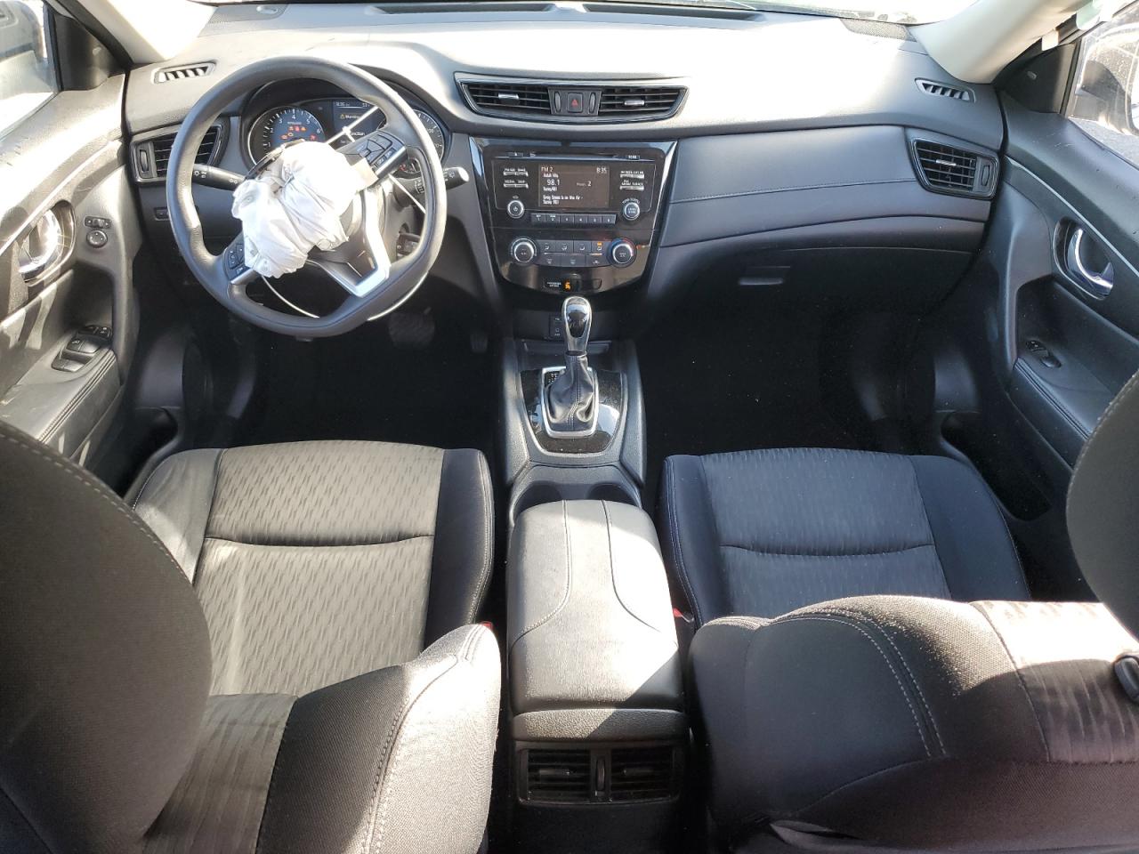 2017 Nissan Rogue - Image 8