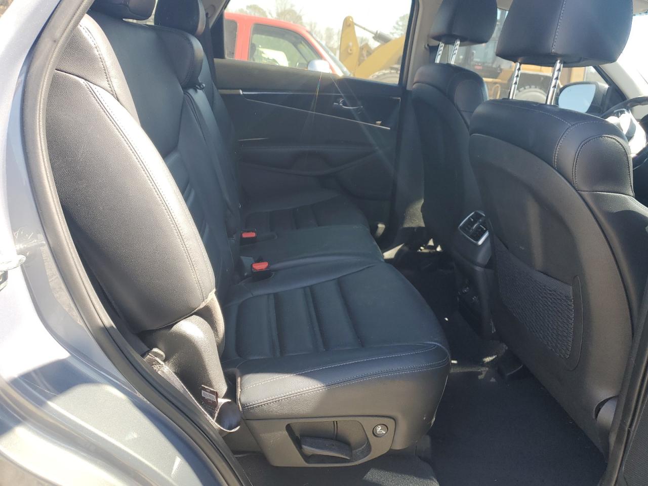 2020 Kia Sorento - Image 11