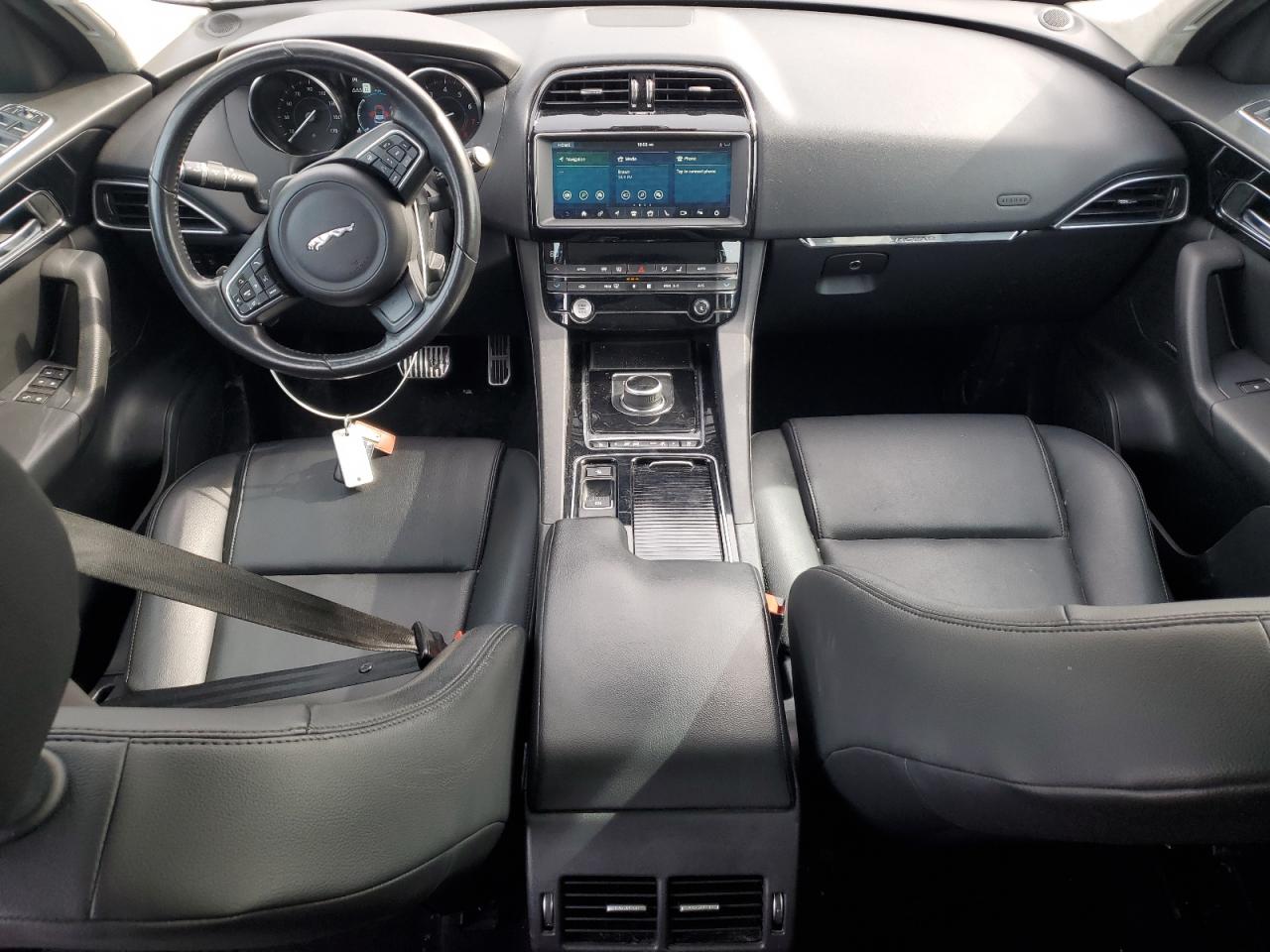 2019 Jaguar F-Pace - Image 8