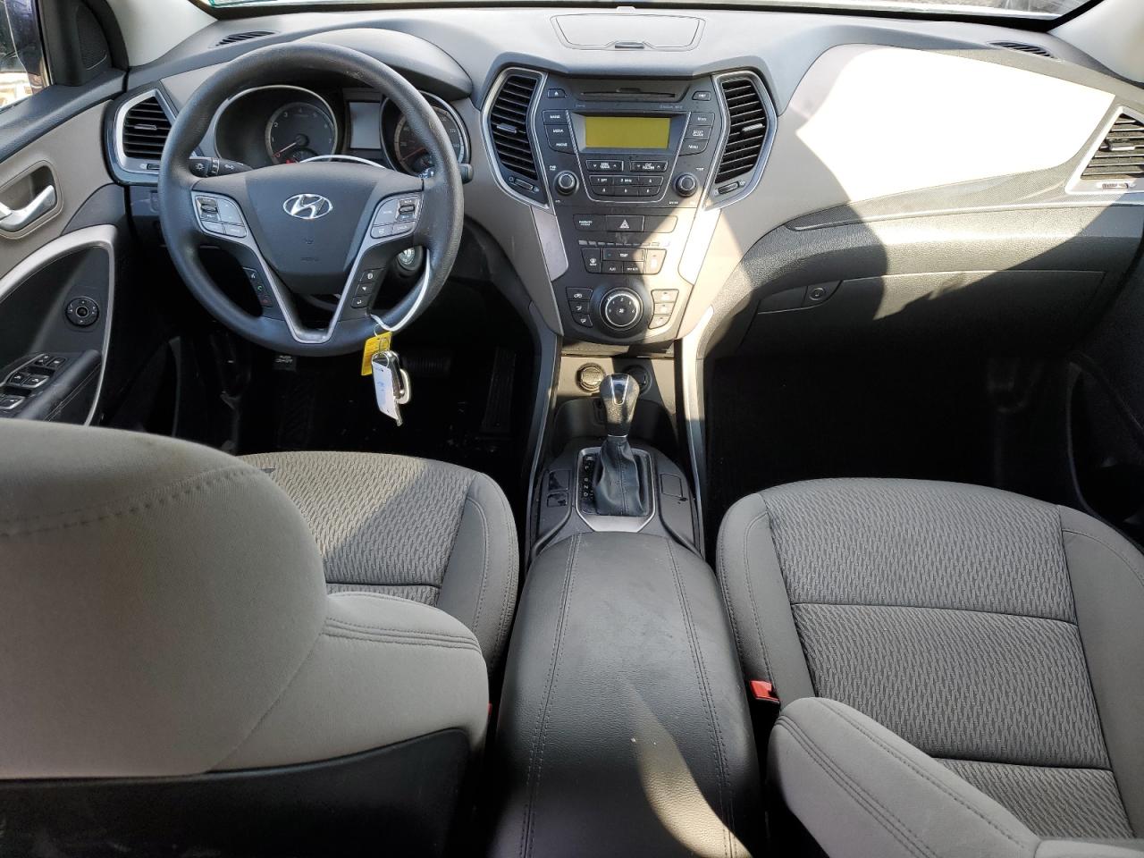 2015 Hyundai Santa Fe - Image 8