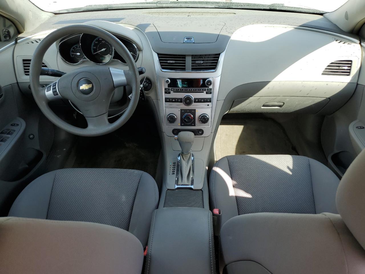 2009 Chevrolet Malibu - Image 8