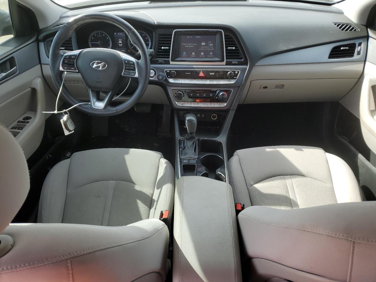 2018 Hyundai Sonata - Image 8