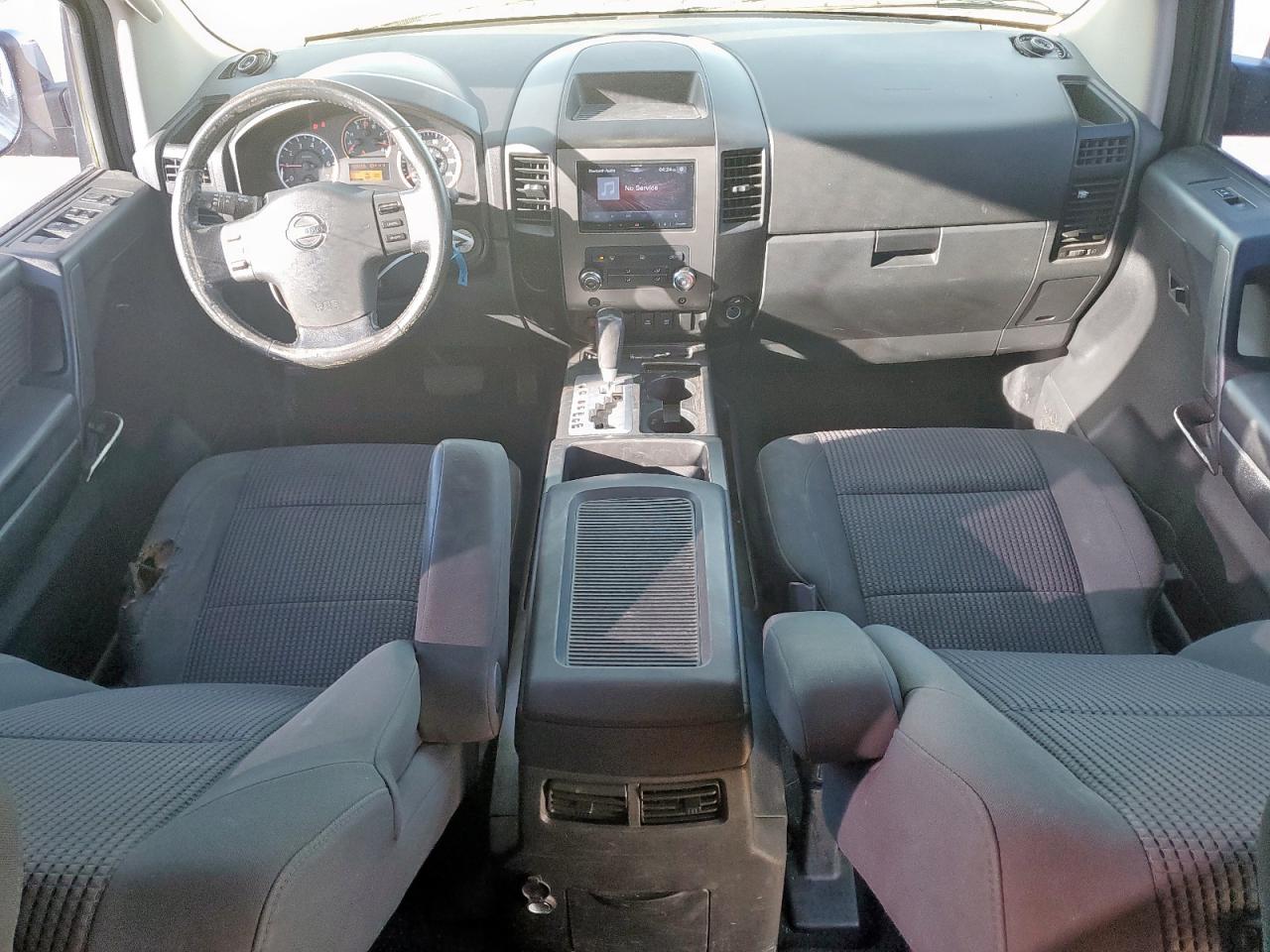 2011 Nissan Titan - Image 8