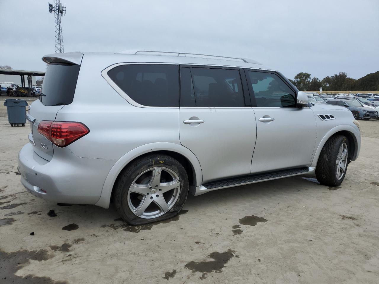 2011 Infiniti QX56 - Image 3