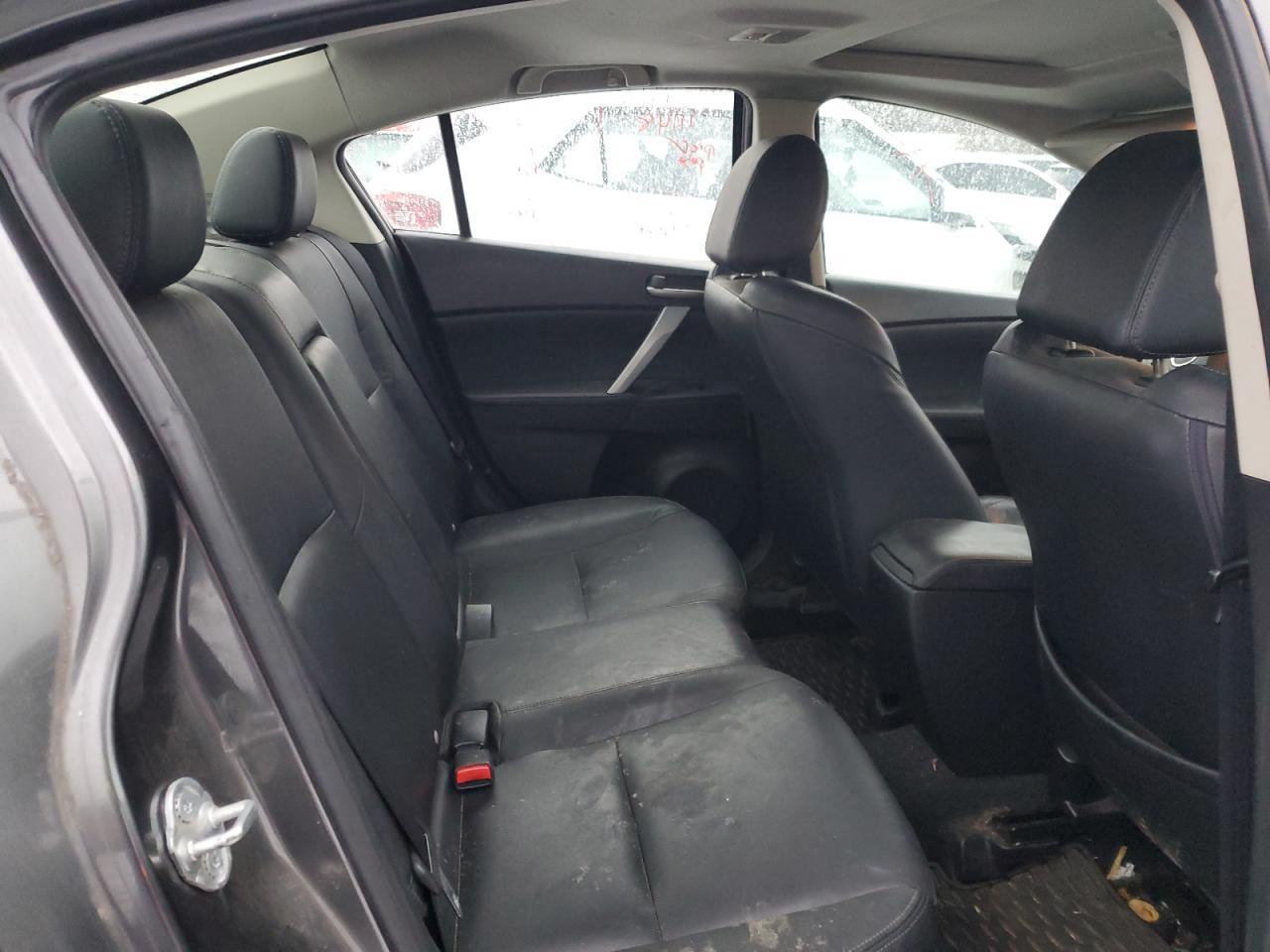 2012 Mazda 3 - Image 10