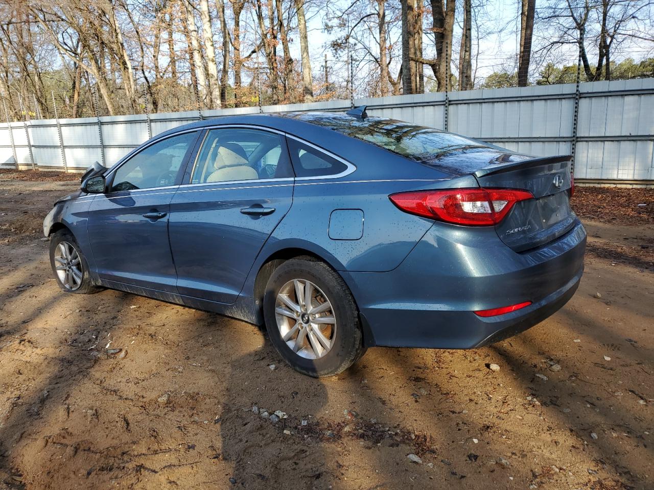2015 Hyundai Sonata - Image 2