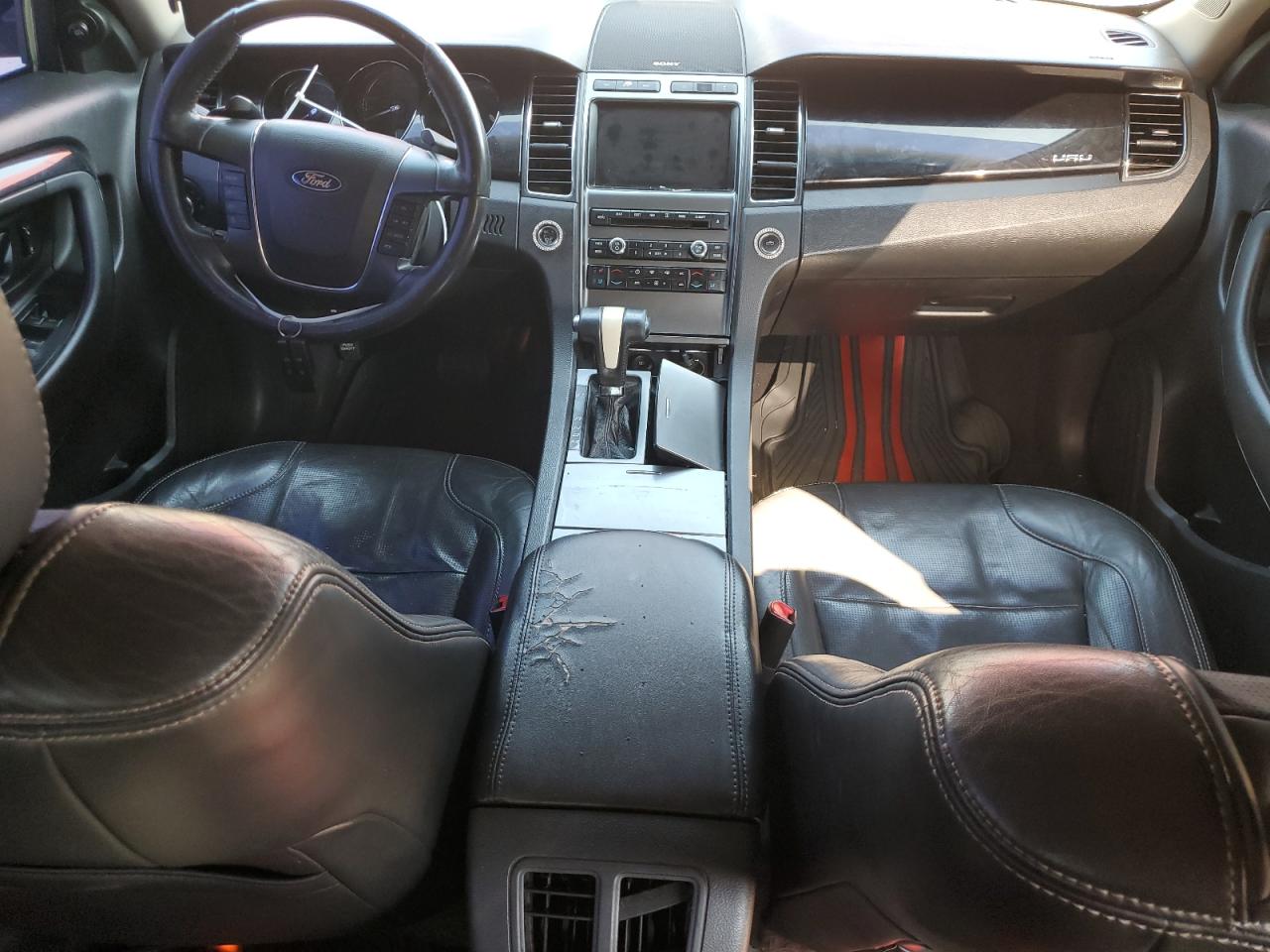 2010 Ford Taurus - Image 8
