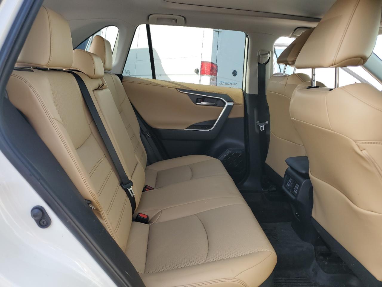 2021 Toyota RAV 4 - Image 10